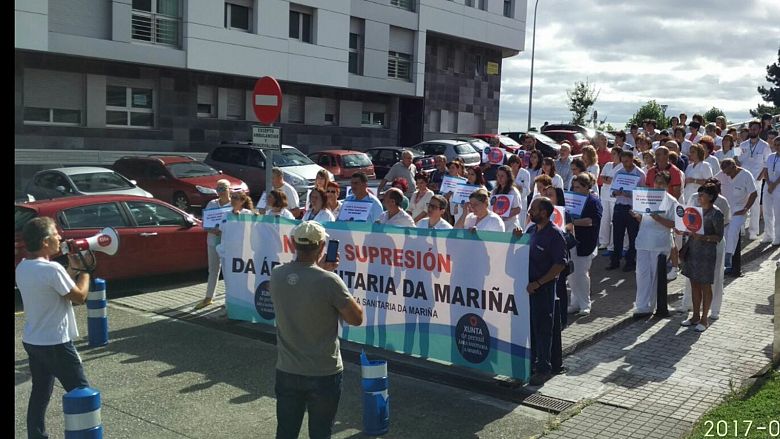 17-09-13 ConcentracionAreaSanitariaAMarinha4.jpg